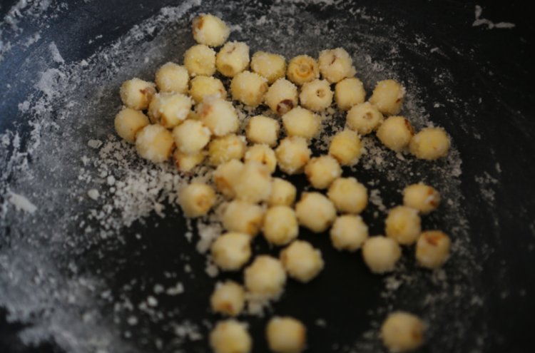 休闲小食糖莲子步骤4