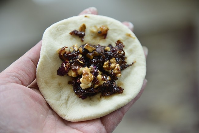 煎玫瑰酱饼步骤4