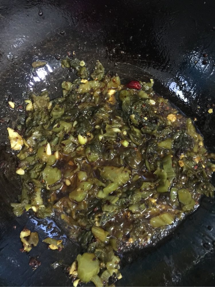 酸菜牛肉土豆粉步骤4