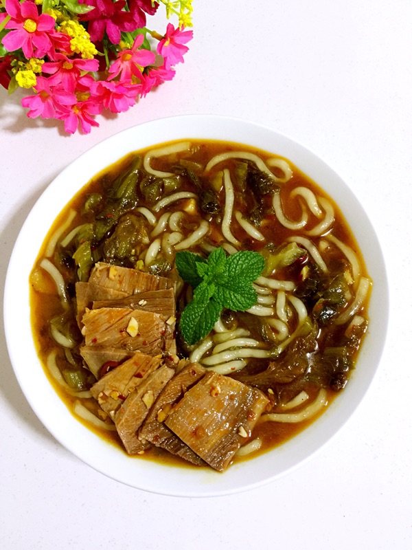 酸菜牛肉土豆粉步骤11