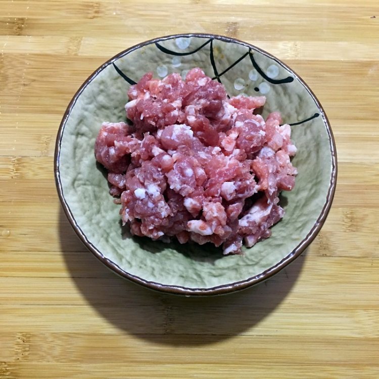 蟹黄虾仁汤包步骤1