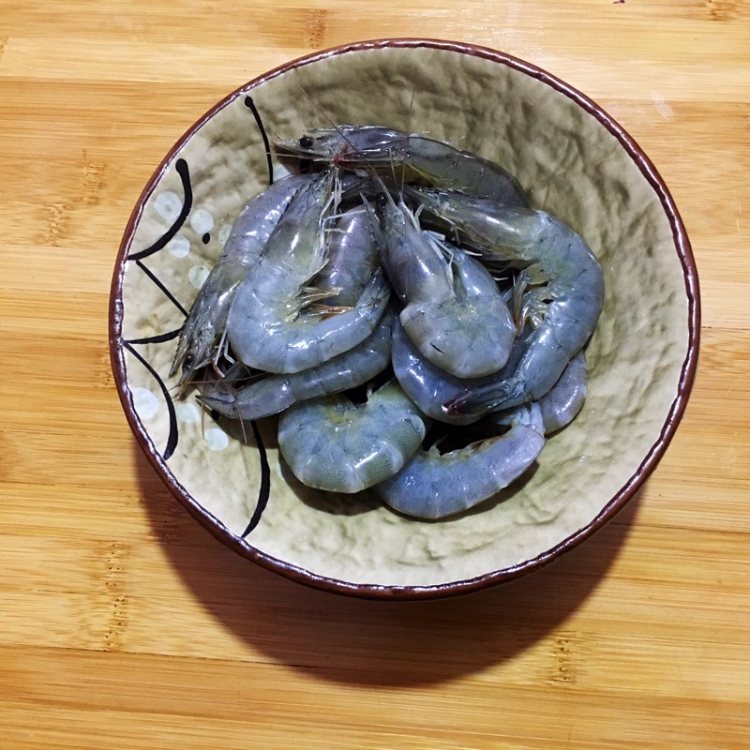 蟹黄虾仁汤包步骤3