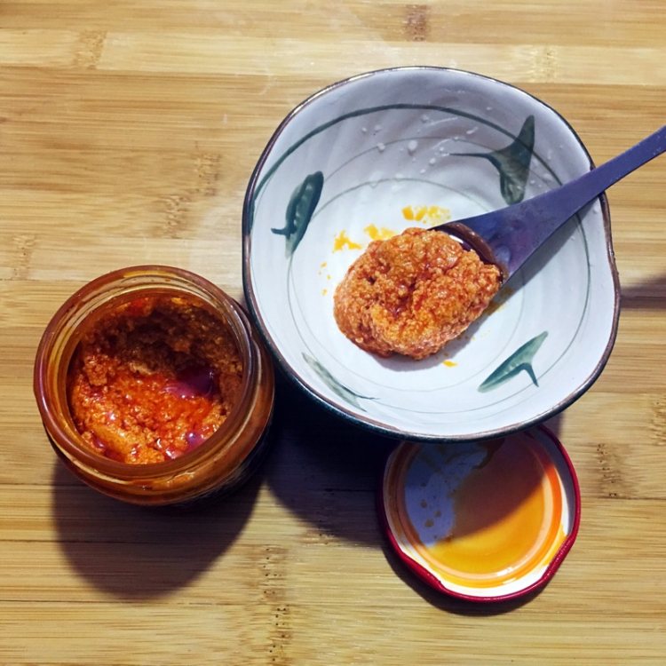 蟹黄虾仁汤包步骤2