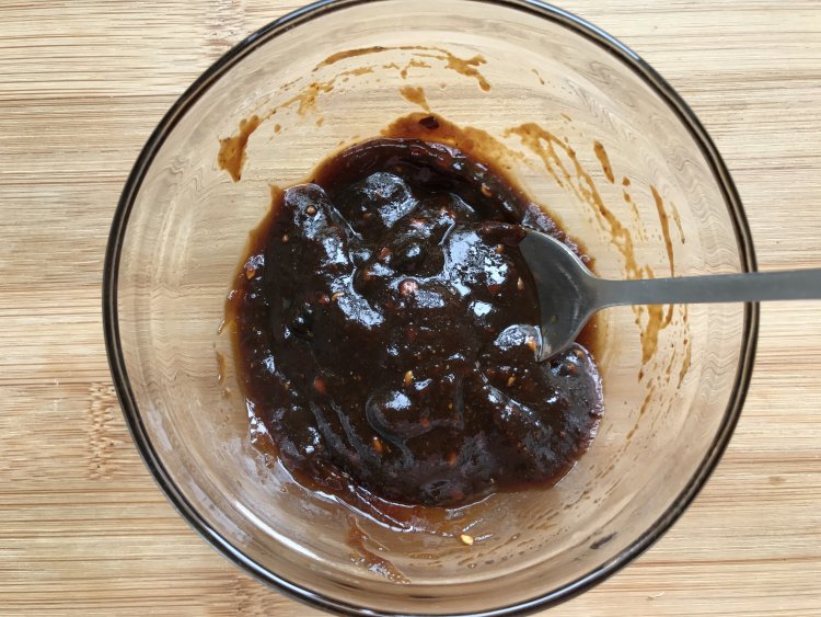 鸡蛋灌饼香肠卷步骤6