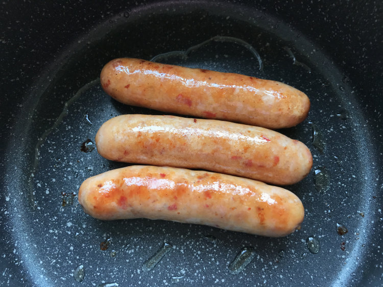 鸡蛋灌饼香肠卷步骤8
