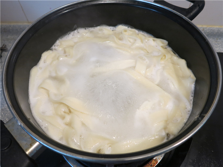 陕西特色美食--油泼面步骤11