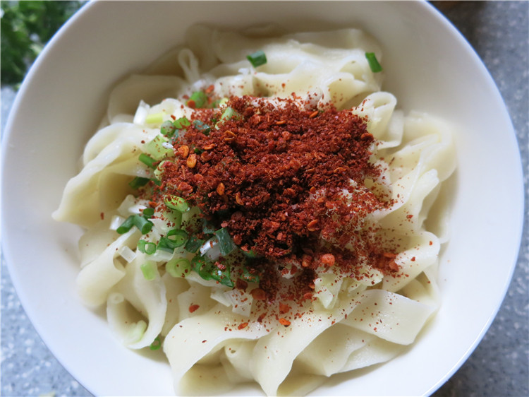 陕西特色美食--油泼面步骤13