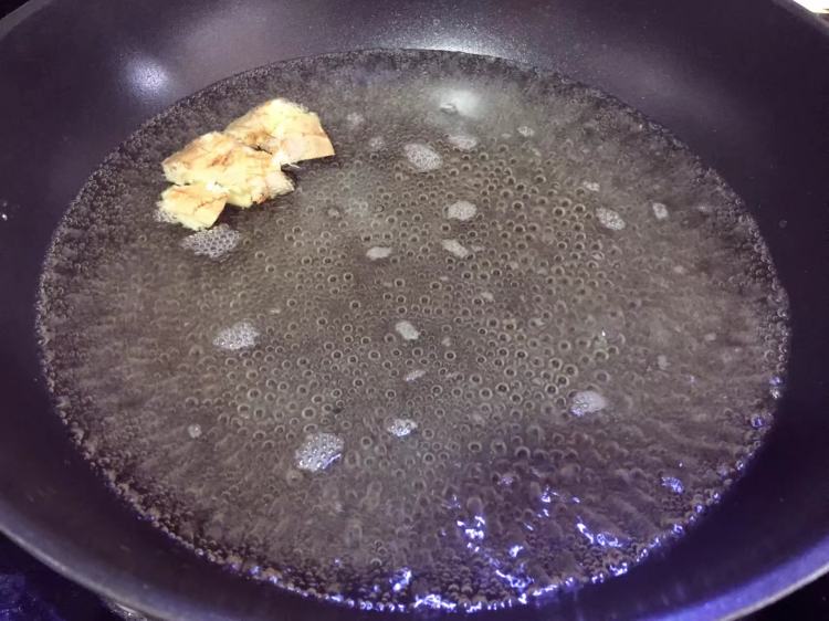 蒜香拌鸡爪步骤2