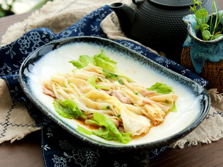 粤式鸡蛋肉丝肠粉步骤7
