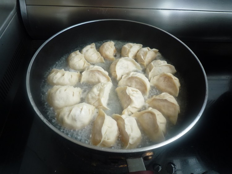 玉瓜虾仁馅煎饺步骤15