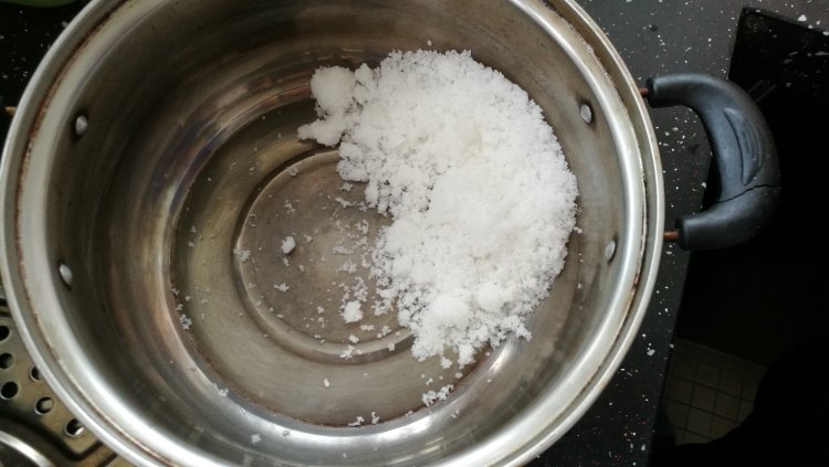 自制小麻花步骤1