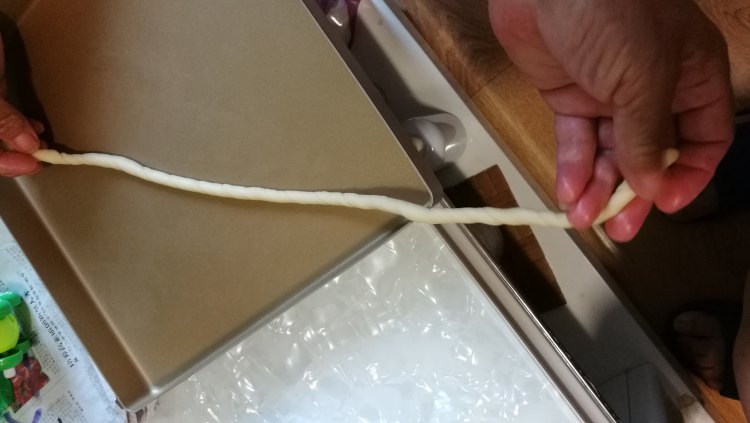 自制小麻花步骤12