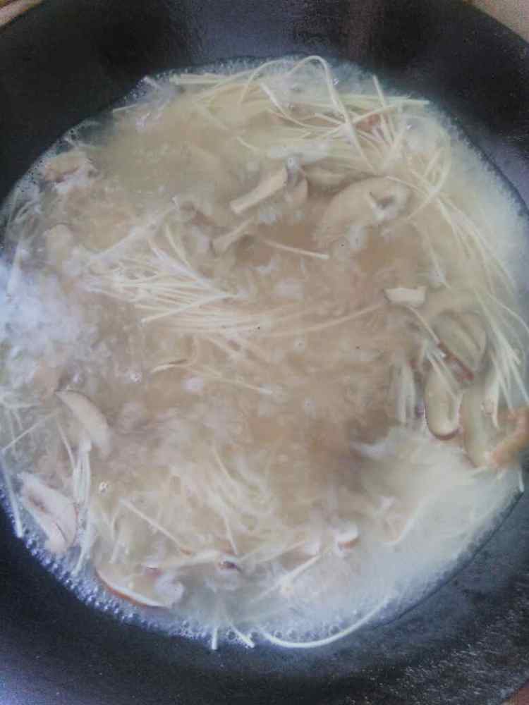 香菇肉丝面步骤10