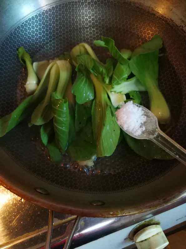 酱油炒面步骤9