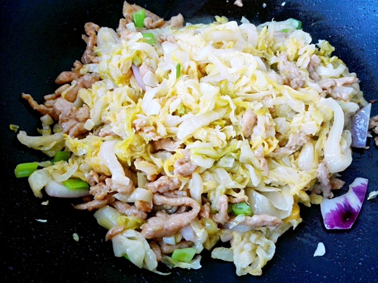 酸菜炒米粉步骤8