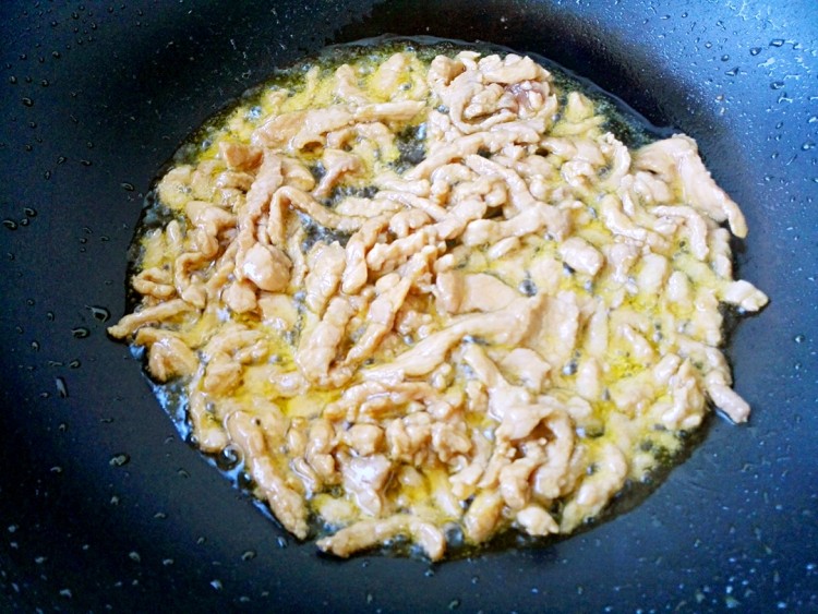 酸菜炒米粉步骤6