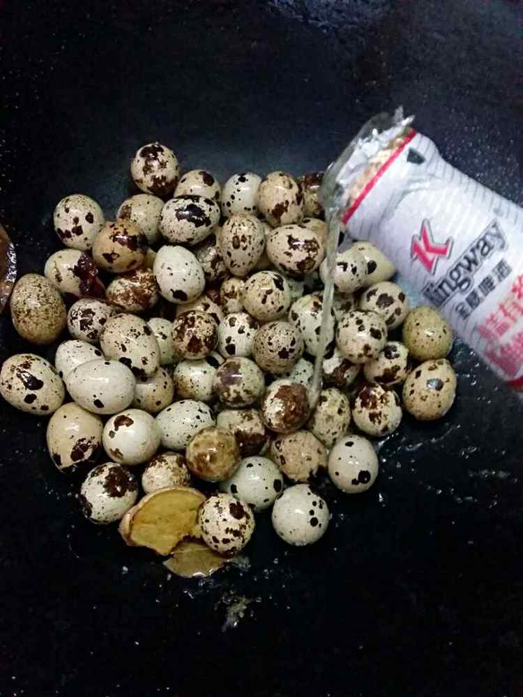 啤酒鹌鹑蛋步骤5