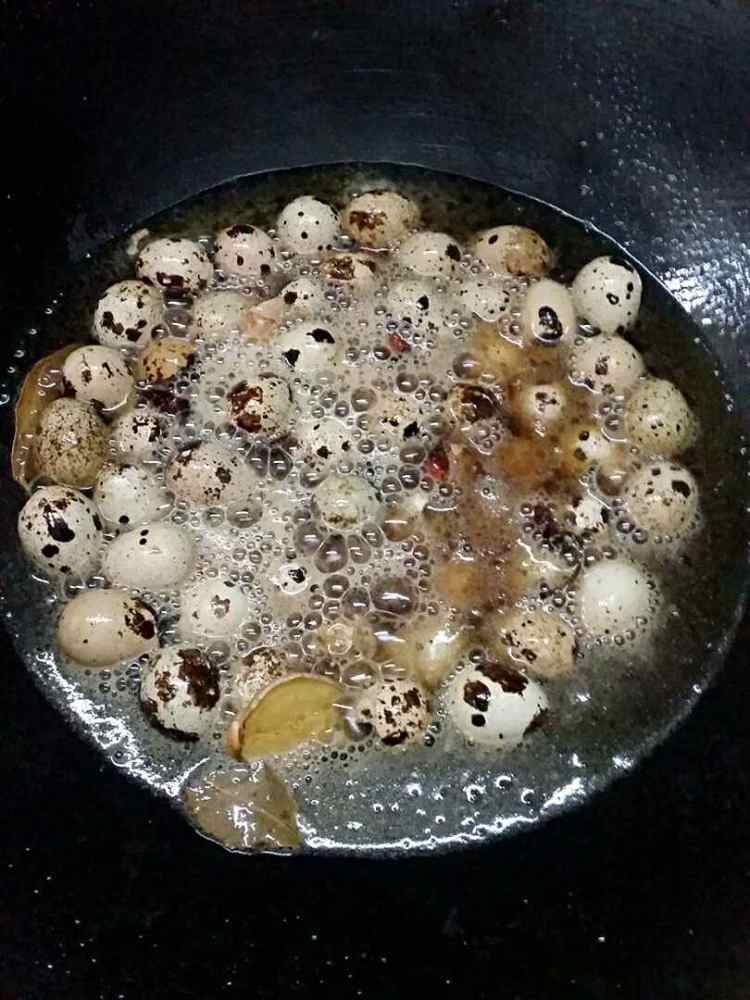 啤酒鹌鹑蛋步骤6