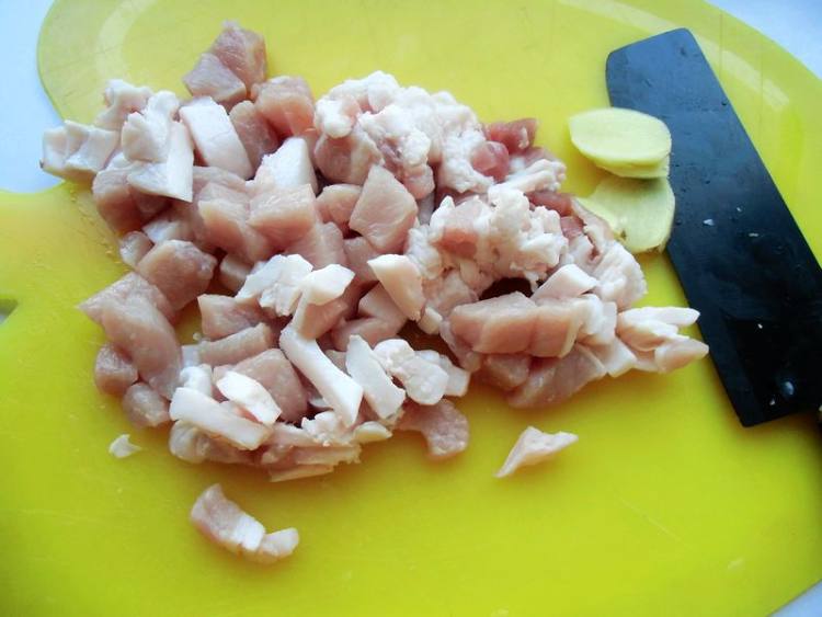 苦苣猪肉饺子步骤3