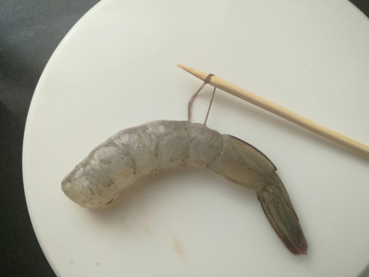 凤梨烤虾串步骤2