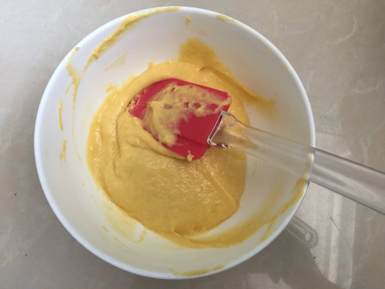 奶黄果味千层奶油蛋糕步骤4