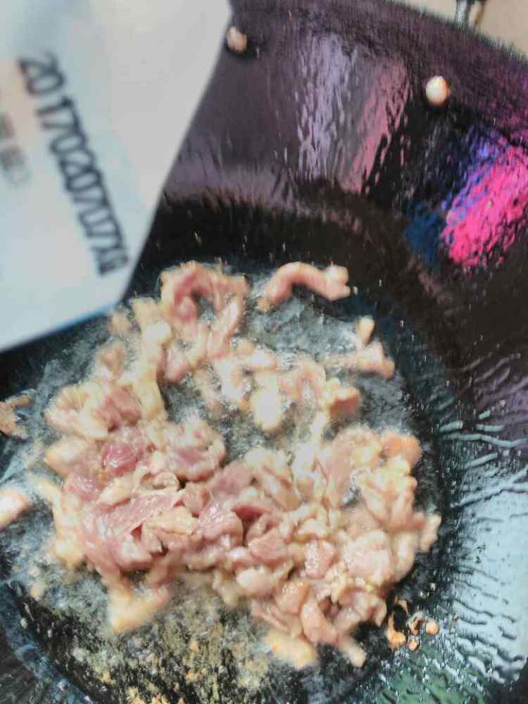 菌菇肉丝面步骤7