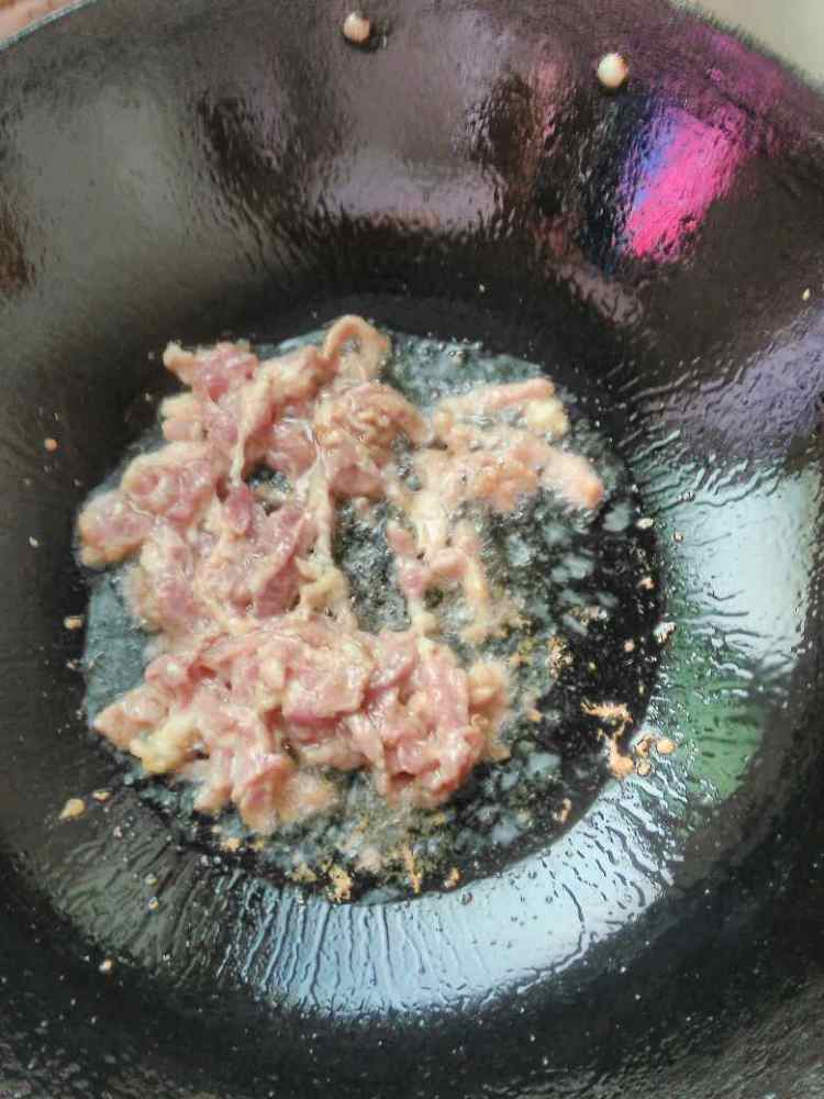 菌菇肉丝面步骤6