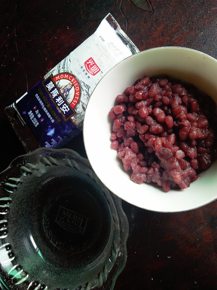 酸牛奶豆沙冰步骤5