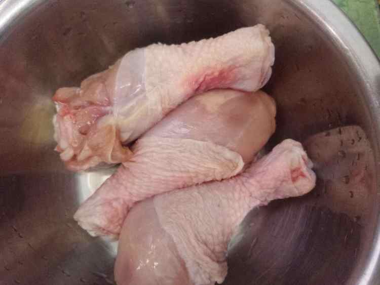 蒜香鸡米花步骤1