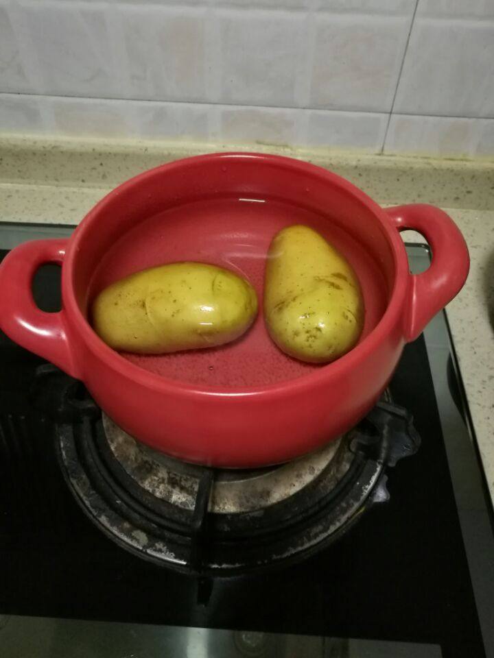 美味土豆饼步骤1