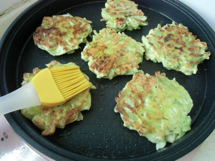 丝瓜蛋饼#盛夏餐桌#步骤11