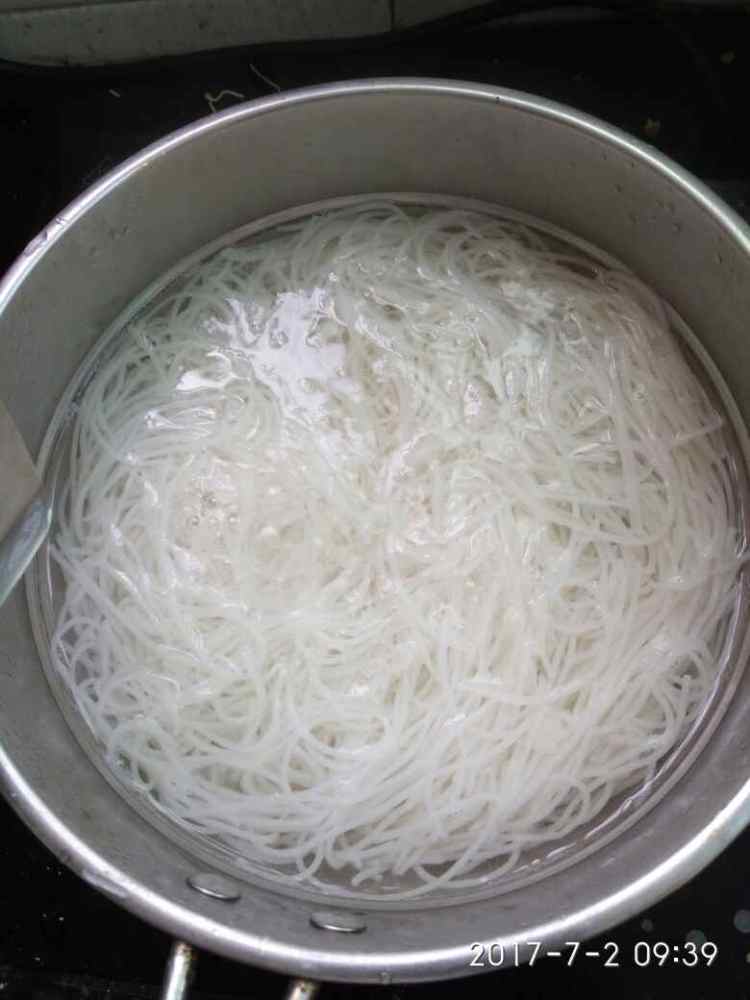 湿捞米粉步骤5
