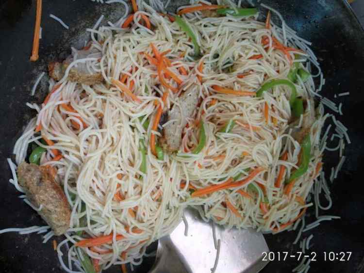 湿捞米粉步骤11