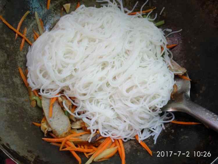 湿捞米粉步骤10