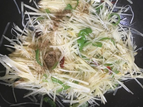 土豆丝卷饼步骤8