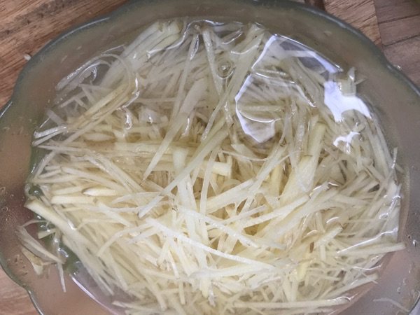 土豆丝卷饼步骤6