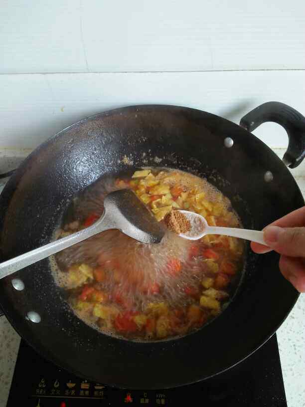 西红柿酸汤剪刀面步骤9