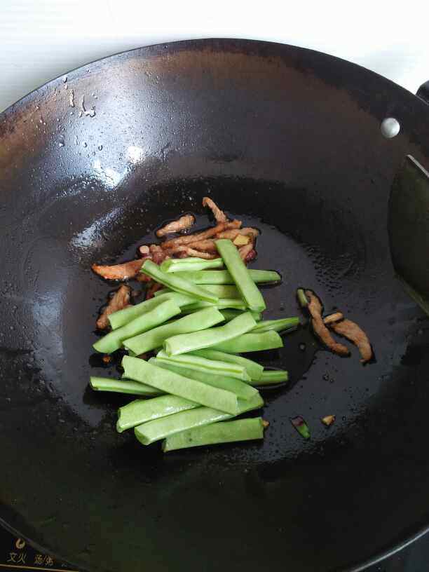 豆角焖面步骤8