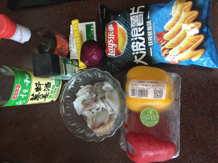 鱿鱼风味薯片#盛夏餐步骤1