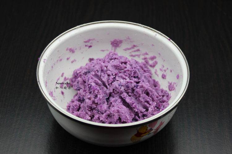 土豆紫薯丸子步骤3