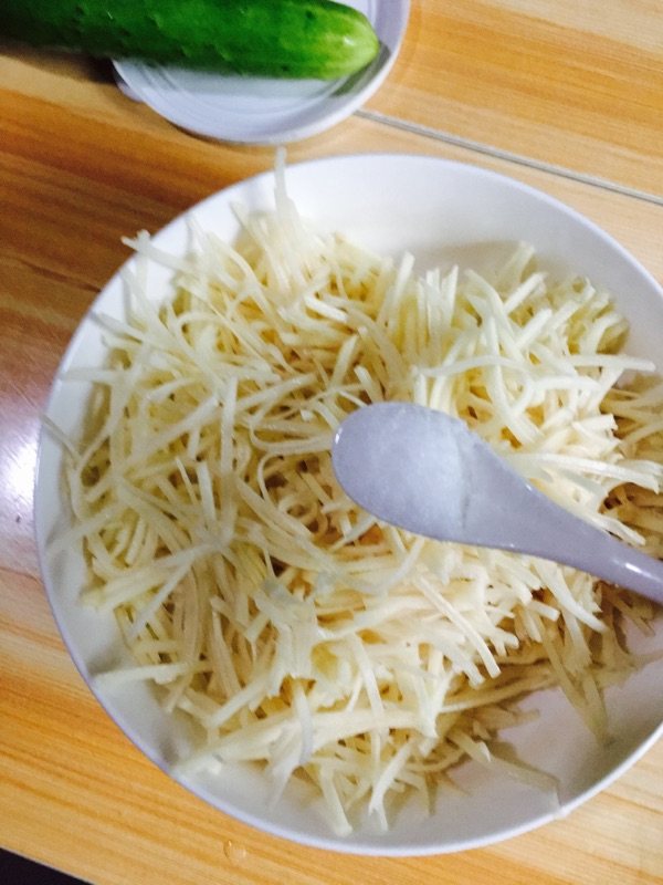 双煎土豆丝步骤3