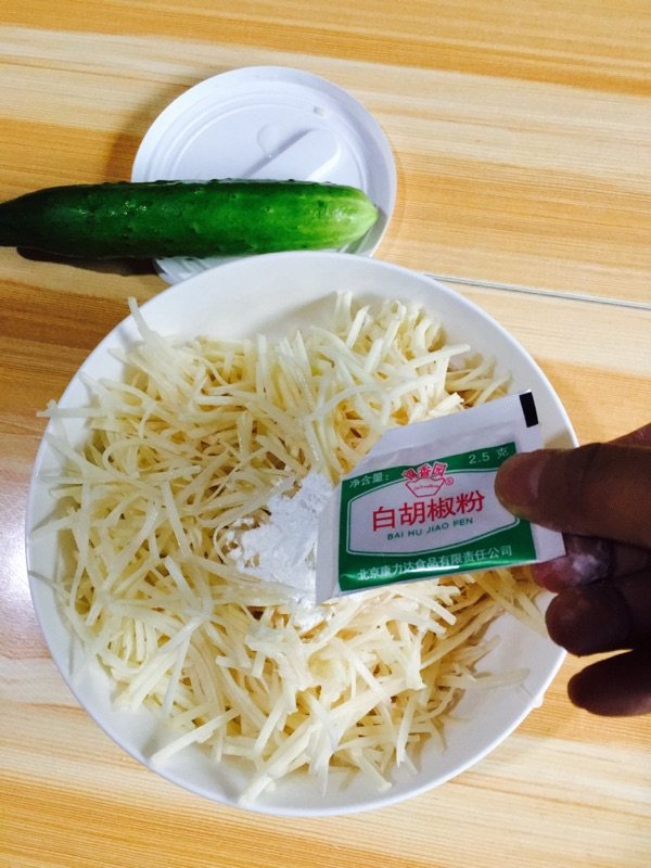 双煎土豆丝步骤5