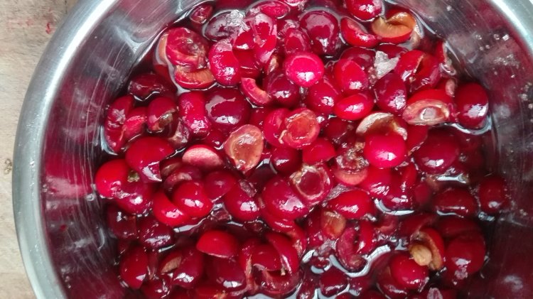 樱桃果酱步骤2