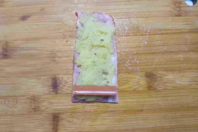孜然培根土豆卷步骤3