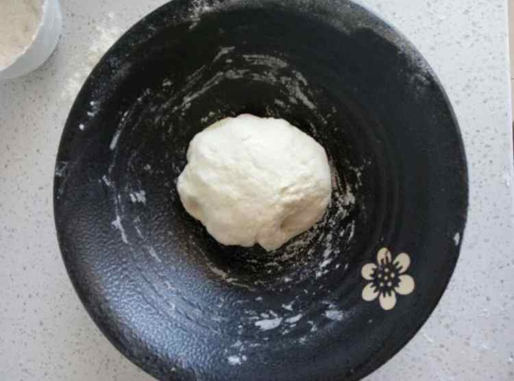 火腿香葱小饼步骤2