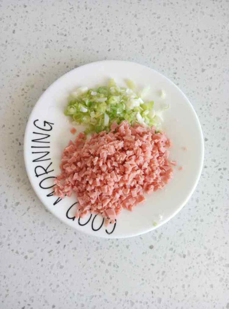 火腿香葱小饼步骤3