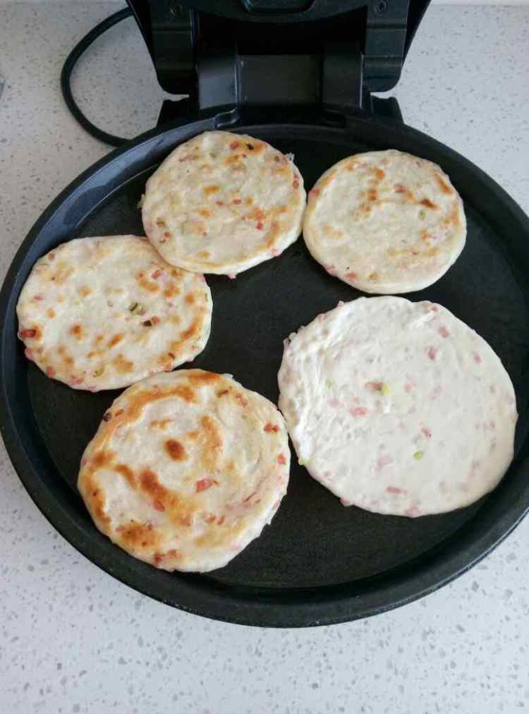 火腿香葱小饼步骤13