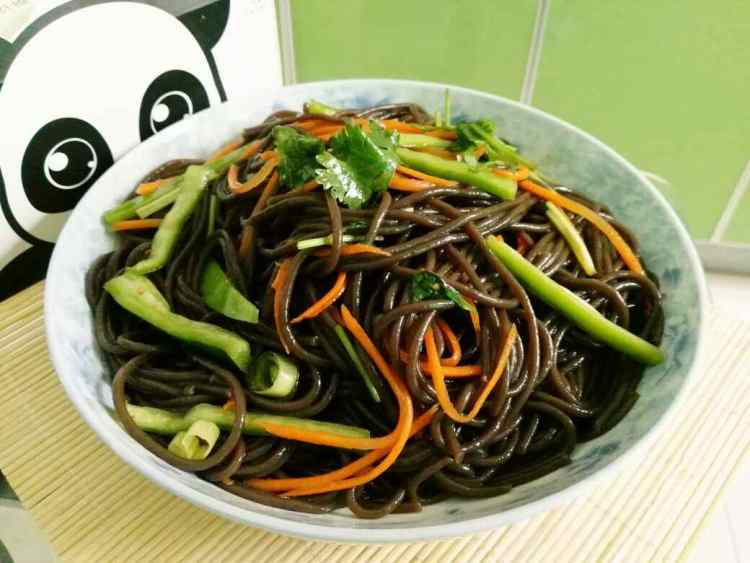 凉拌蕨根粉步骤8