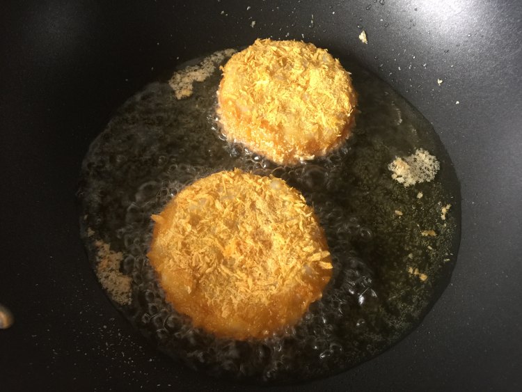 沙拉土豆茄心饼步骤10