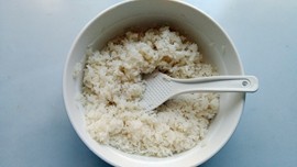 金枪鱼寿司步骤3